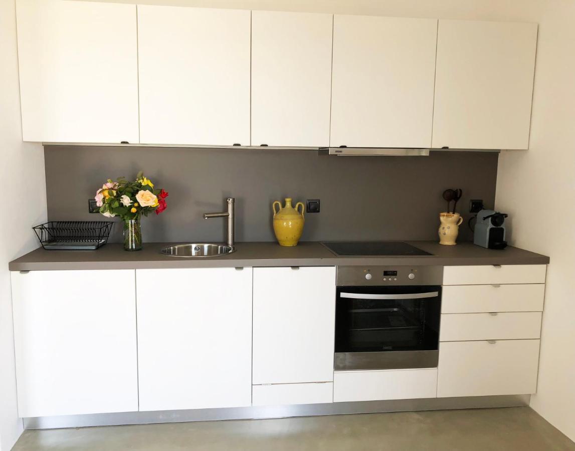 Theros Apartments 2 مِلوبوتاس المظهر الخارجي الصورة